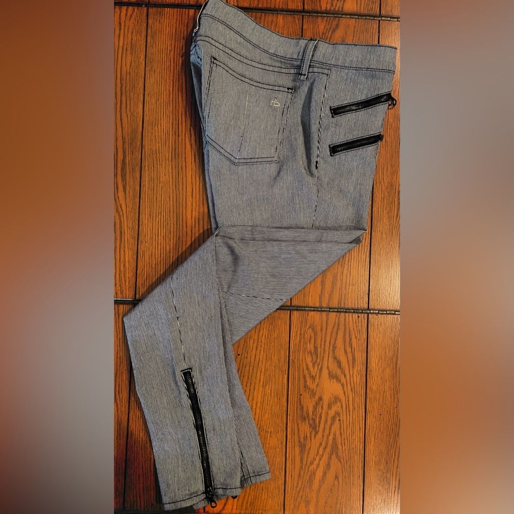 EUC Rag & Bone/Jeans, pinstripes, size 29, black/white, 8 inch zipper lower legs
